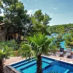 Villa Hidden Heaven Private - Heated Pool *