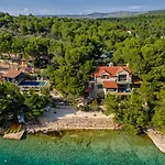 Villa Hidden Heaven Private - Heated Pool