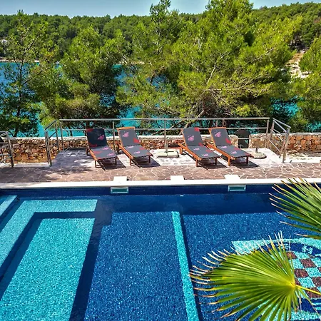 וילה Hidden Heaven Private - Heated Pool