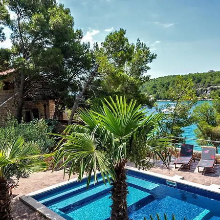 Вилла Hidden Heaven Private - Heated Pool *
