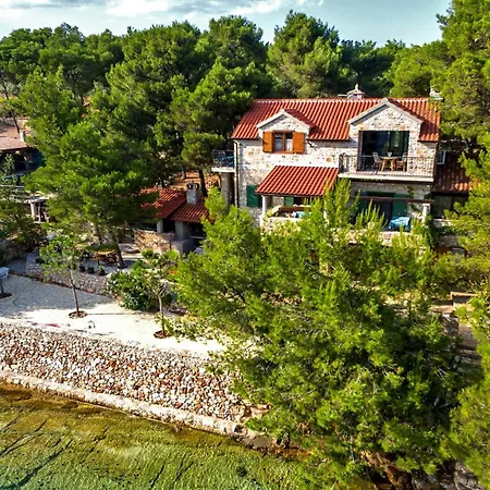 Вилла Hidden Heaven Private - Heated Pool Милна