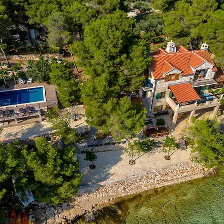 Hidden Heaven Private - Heated Pool Милна