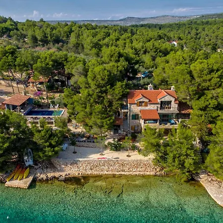 Villa Hidden Heaven Private - Heated Pool